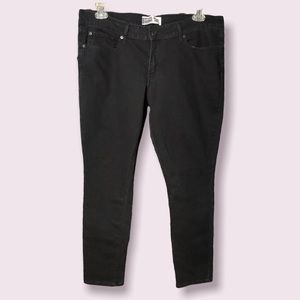 Levi’s Skinny Mid Rise Jeans 18M
